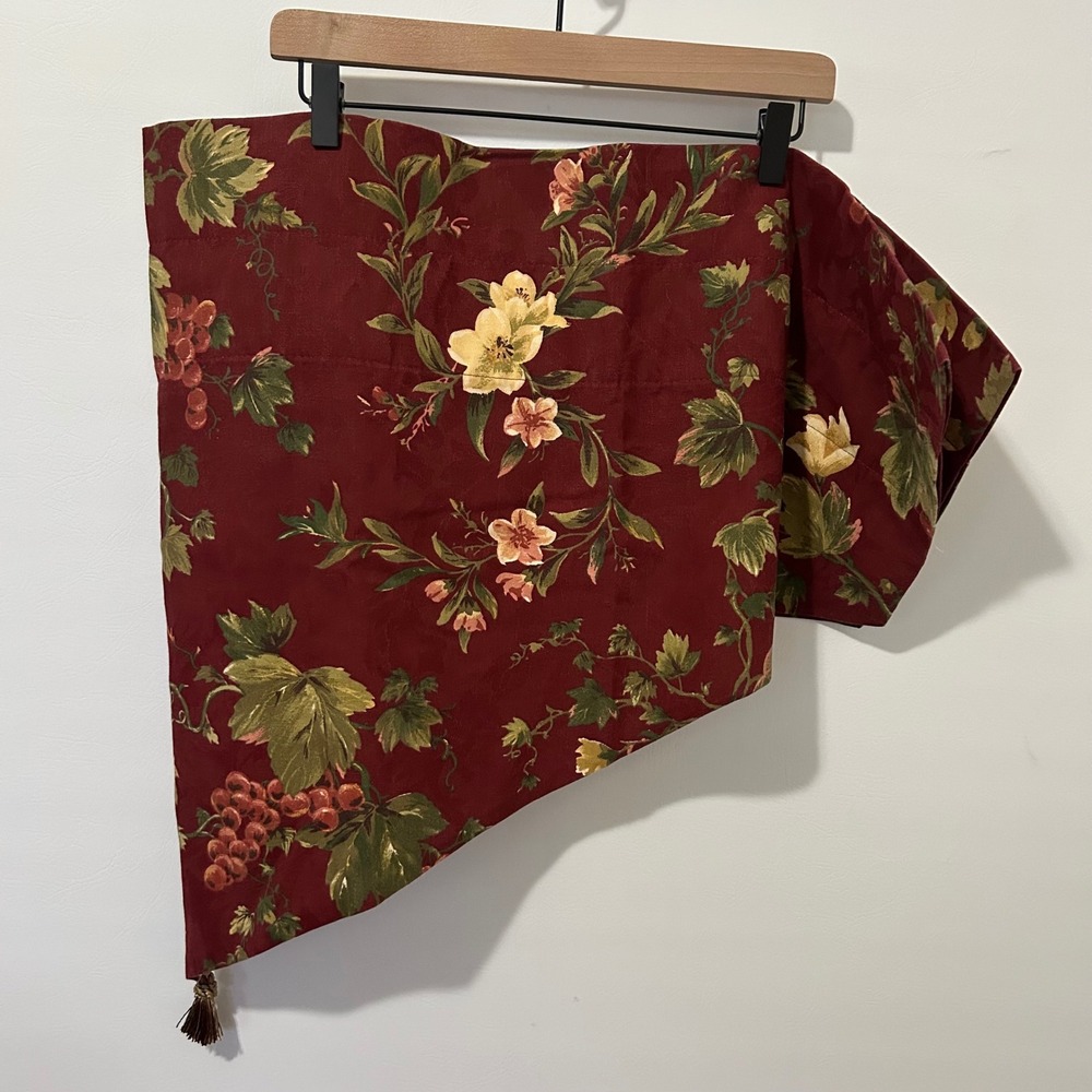 Waverly Home Classics Burgundy Red Grape Vine Floral Tassel Window Valance